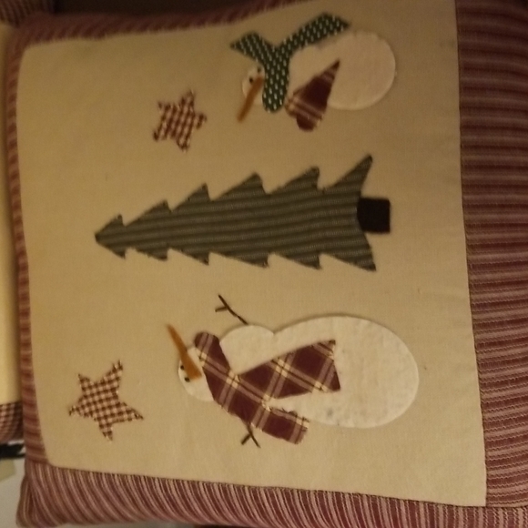 Farmhouse style winter decor pillows - Picture 12 of 12